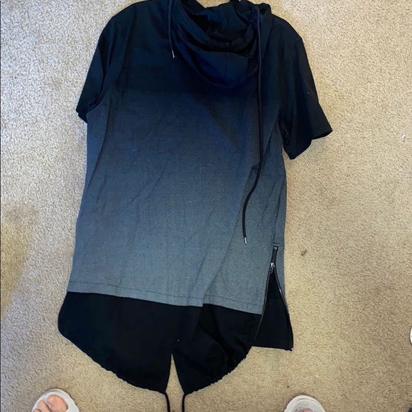 Footlocker brand shirt with hoodie - Picture 3 of 3